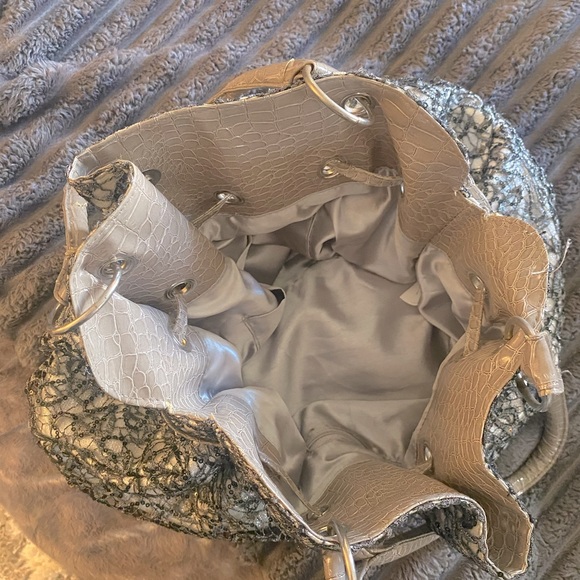 Buckle brand, shoulder bag - Picture 2 of 6